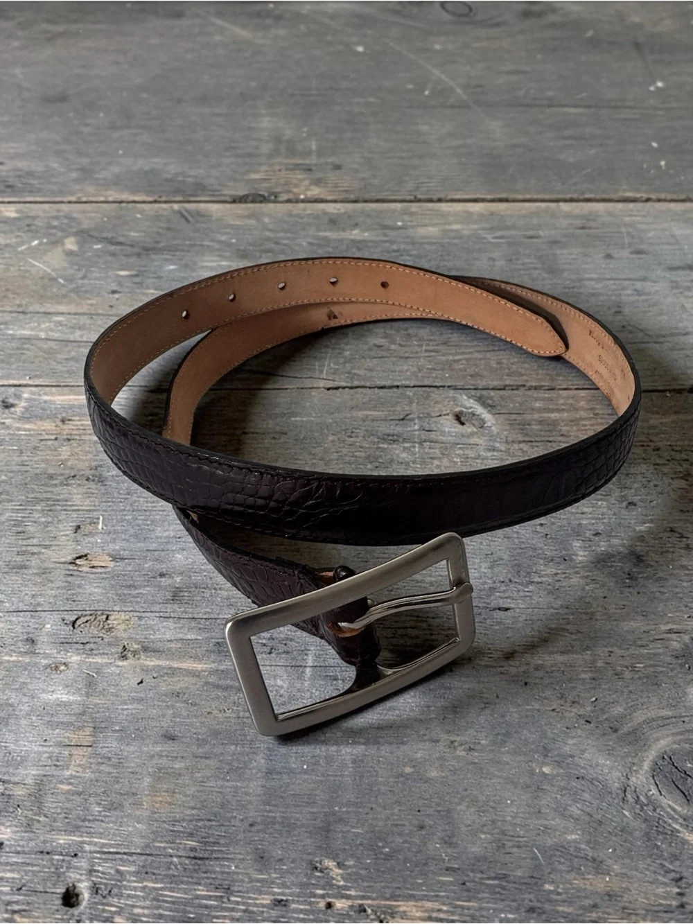 Eddie Bauer Ladies Dark Brown Alligator Embossed  Genuine Leather Belt